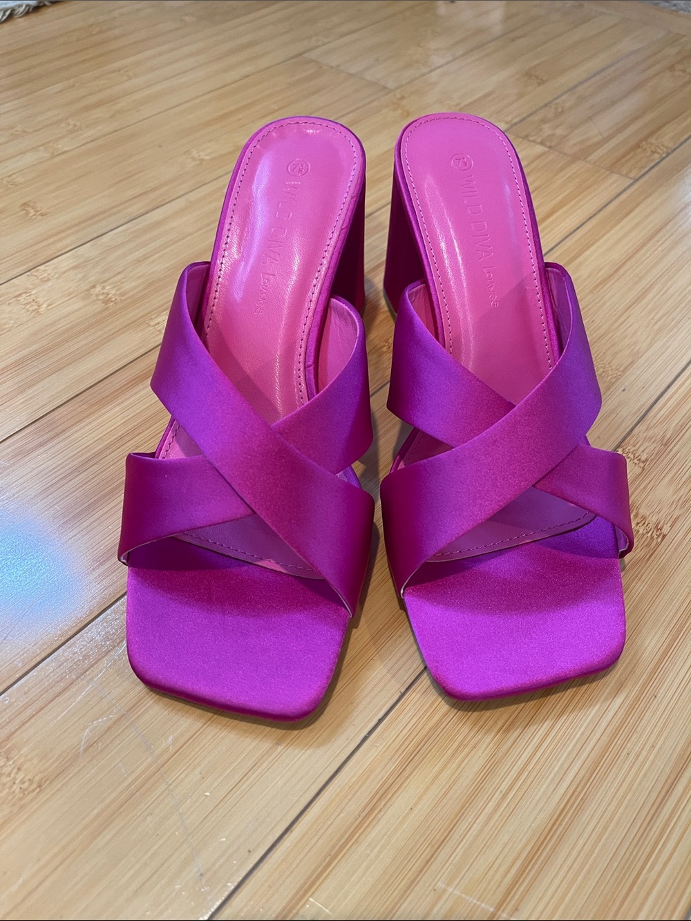 Women New Bright Fuchsia Satin Crisscross Heeled Sandals 7.5 Block Heel Party